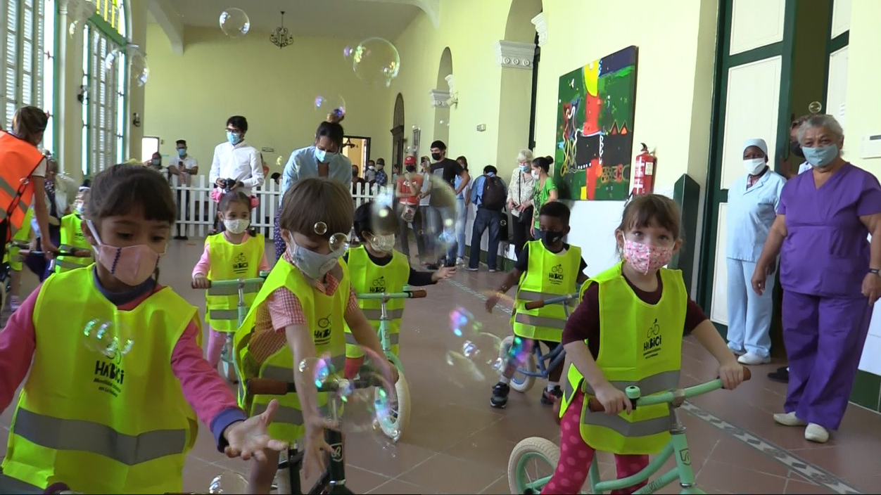 Impulsando el ciclismo en la primera infancia.